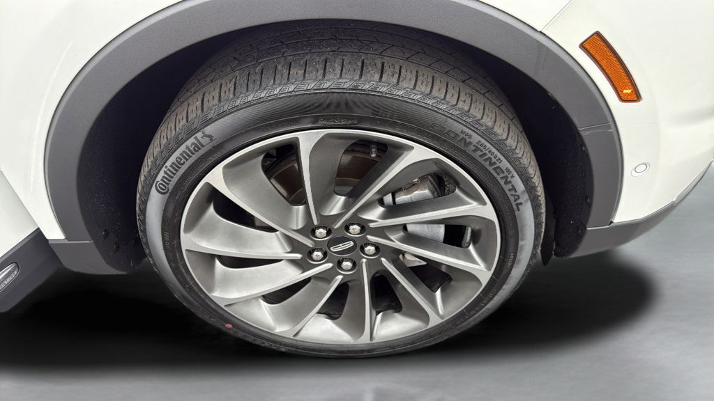 Used 2023 Lincoln Nautilus Reserve w/ Equipment Group 201A AWD/4WD image 32