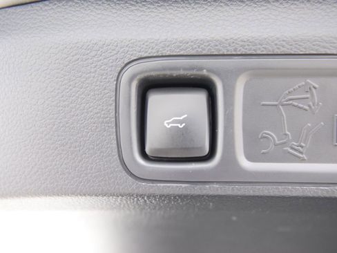 Used 2022 Lincoln Navigator Reserve image 24