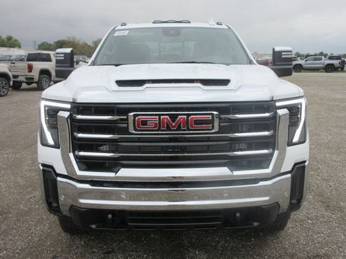 New 2026 GMC Sierra 3500 SLT w/ SLT Premium Package AWD/4WD image 11
