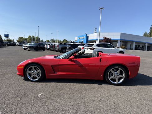Used 2008 Chevrolet Corvette Convertible w/ Preferred Equipment Group RWD image 2