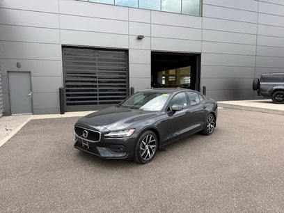 Used 2020 Volvo S60 T6 Momentum