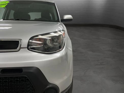 Used 2015 Kia Soul + FWD image 5