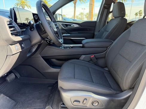 New 2026 Chevrolet Traverse LT w/ Midnight/Sport Edition image 5