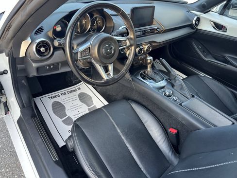 Used 2020 MAZDA MX-5 Miata RF Grand Touring RWD image 13