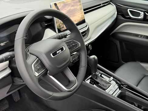 Used 2024 Jeep Compass Limited AWD/4WD image 18