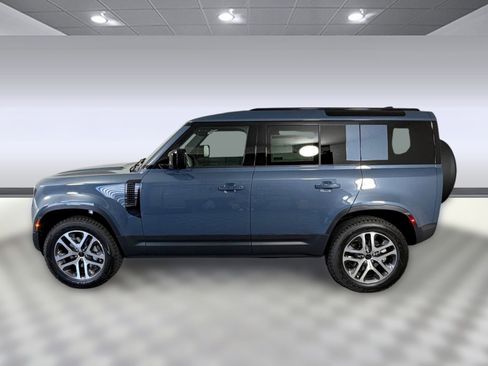 Used 2026 Land Rover Defender 110 S image 2