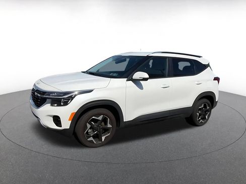 Used 2025 Kia Seltos S FWD image 7