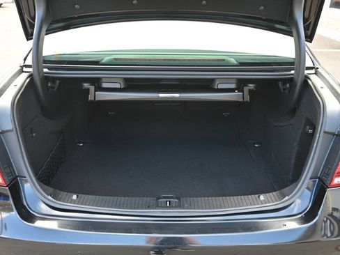 Used 2016 Mercedes-Benz E 350 4MATIC Sedan image 18