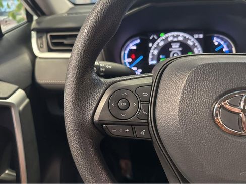 Used 2024 Toyota RAV4 LE image 19