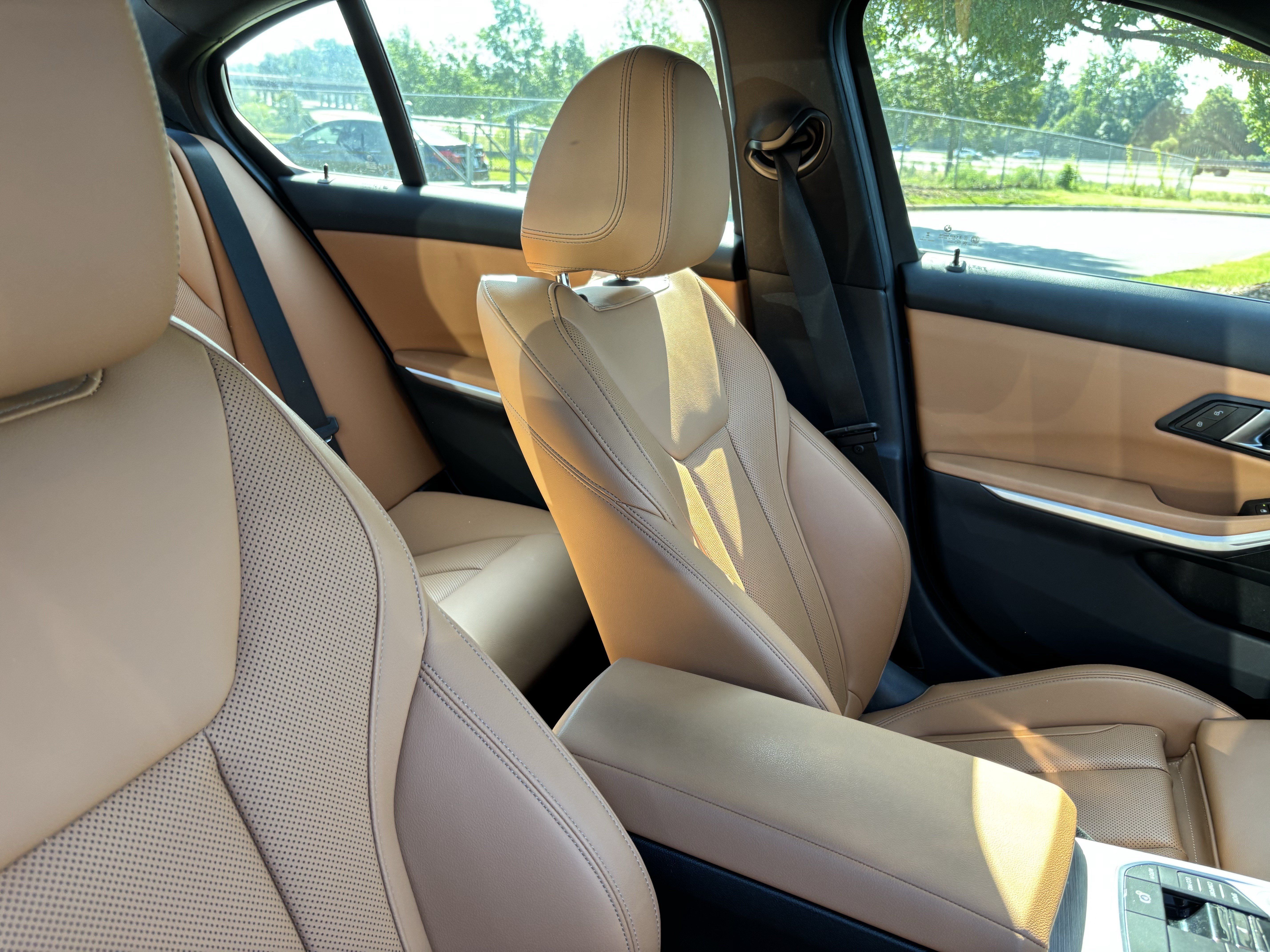 Certified 2025 BMW 330i Sedan RWD image 35