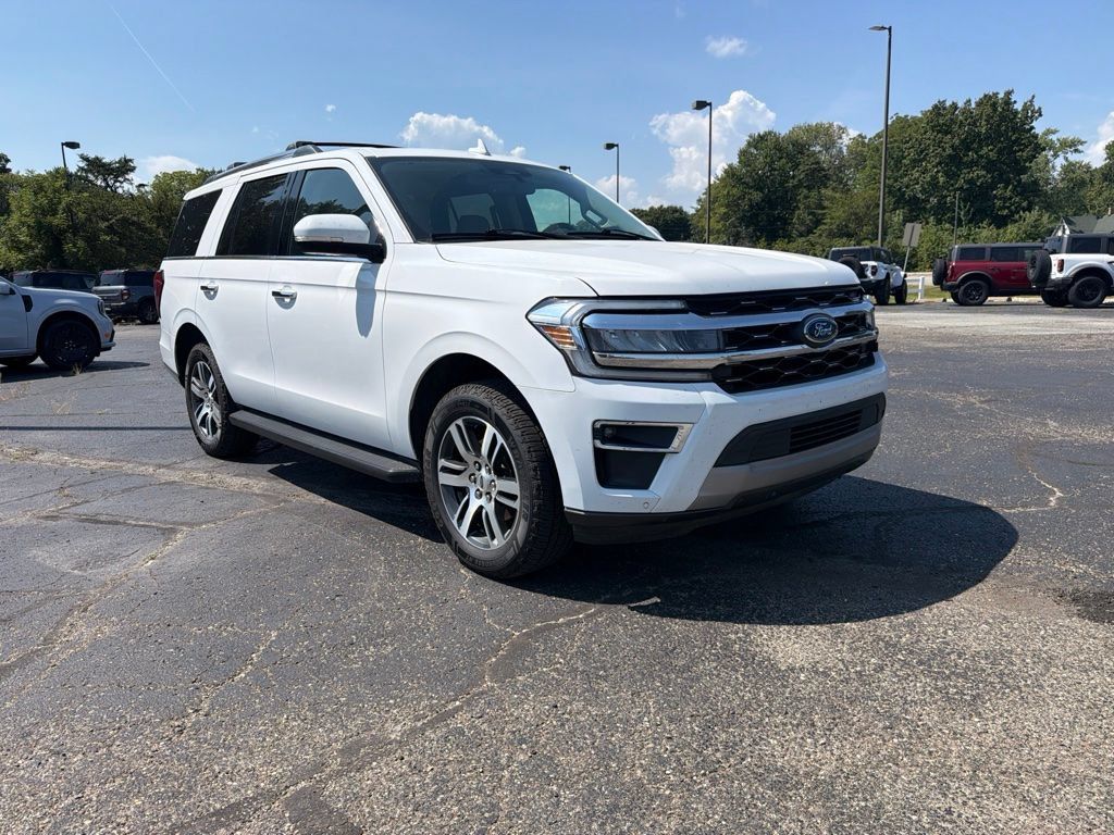 Used 2024 Ford Expedition Limited AWD/4WD image 8