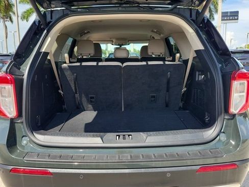 Certified 2022 Ford Explorer XLT w/ Equipment Group 202A RWD image 9