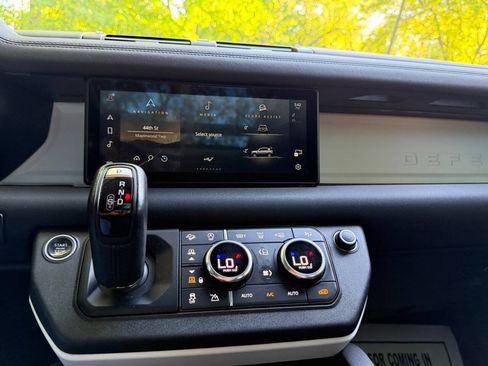 Used 2020 Land Rover Defender 110 AWD/4WD image 11