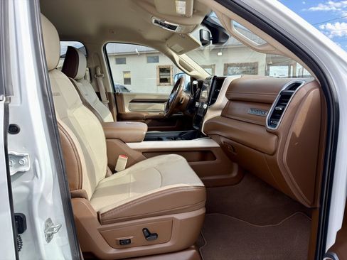 Used 2022 RAM 3500 Laramie image 13