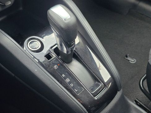 Used 2022 Nissan Kicks S FWD image 27