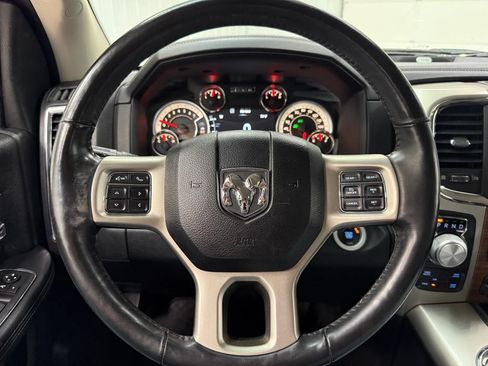 Used 2017 RAM 1500 Laramie w/ Convenience Group AWD/4WD image 19