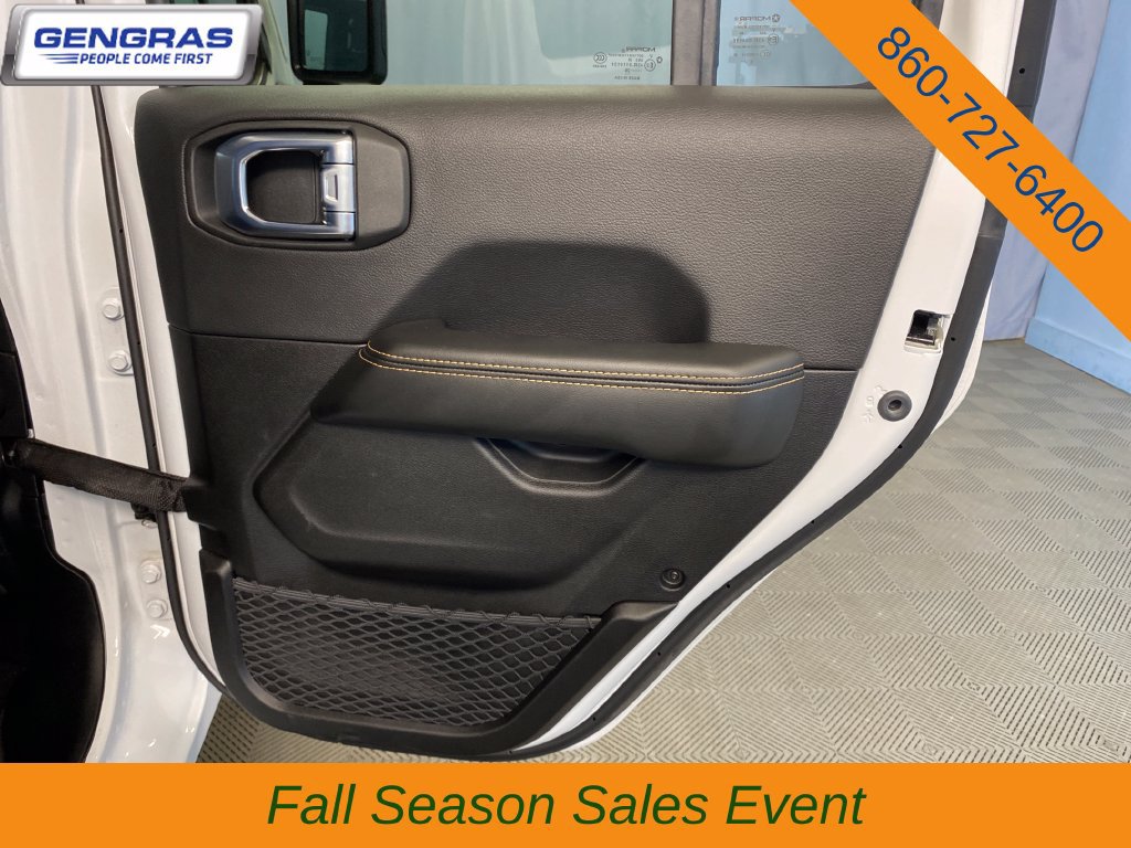 Used 2026 Jeep Wrangler Unlimited Sahara AWD/4WD image 40