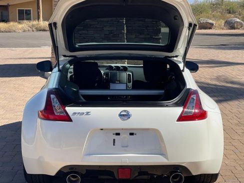 Used 2019 Nissan 370Z Coupe w/ Z34 Heritage Edition - White image 9