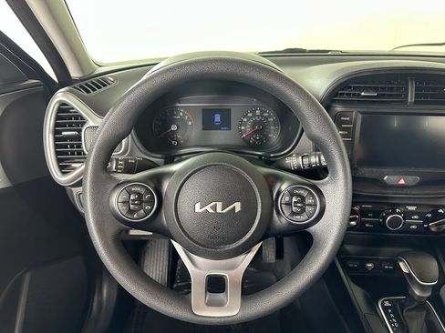 Used 2022 Kia Soul LX w/ Technology Package FWD image 19