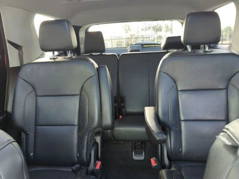 Used 2019 Chevrolet Traverse LT w/ LT Premium Package image 22