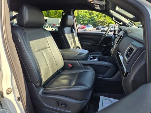 Used 2018 Nissan Titan SL w/ Midnight Edition AWD/4WD image 22