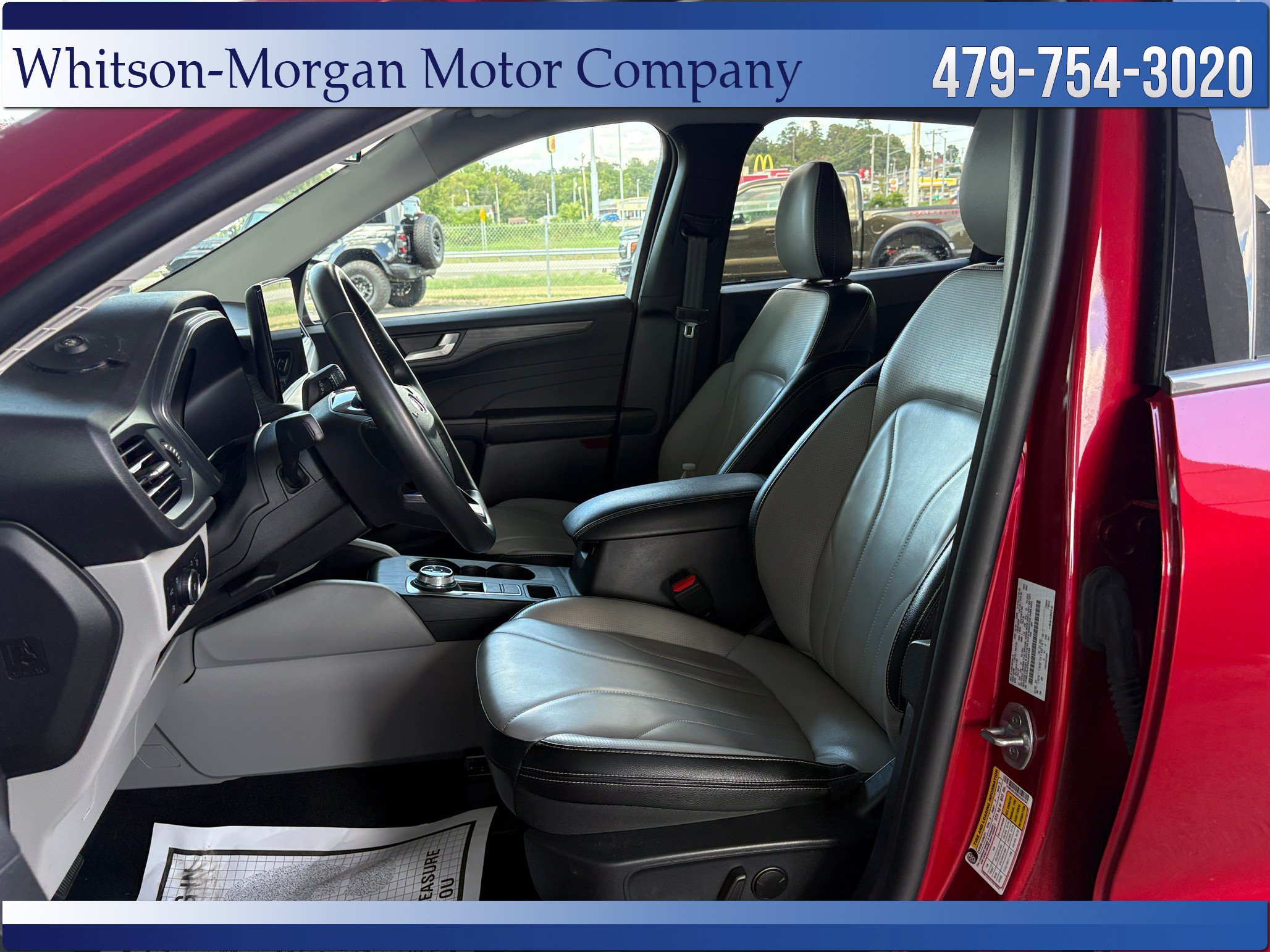 Used 2025 Ford Escape Platinum w/ Premium Technology Package AWD/4WD image 9