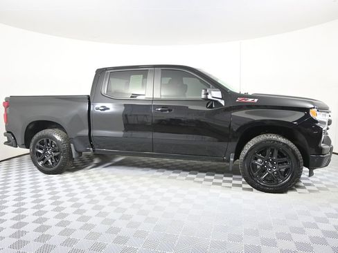 Used 2025 Chevrolet Silverado 1500 RST image 9