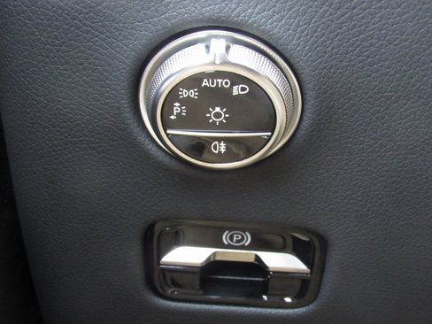 New 2026 Mercedes-Benz GLC 300 4MATIC image 34