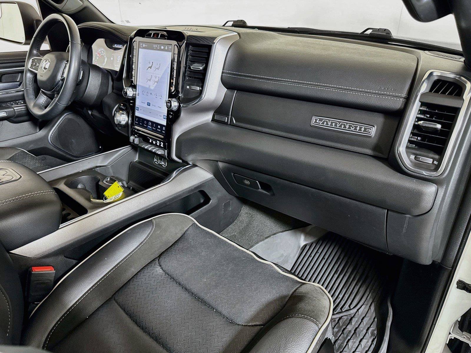 Used 2024 RAM 1500 Laramie AWD/4WD image 29