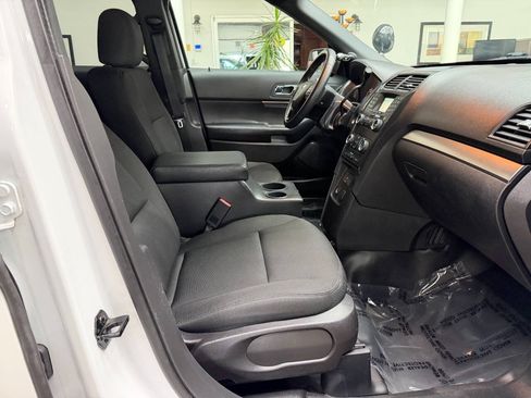 Used 2019 Ford Explorer 4WD Police Interceptor image 18