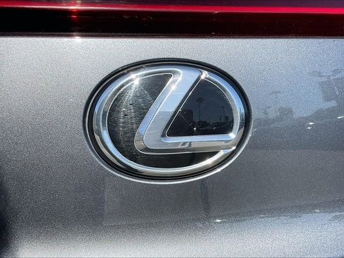 Used 2024 Lexus UX 250h FWD image 9