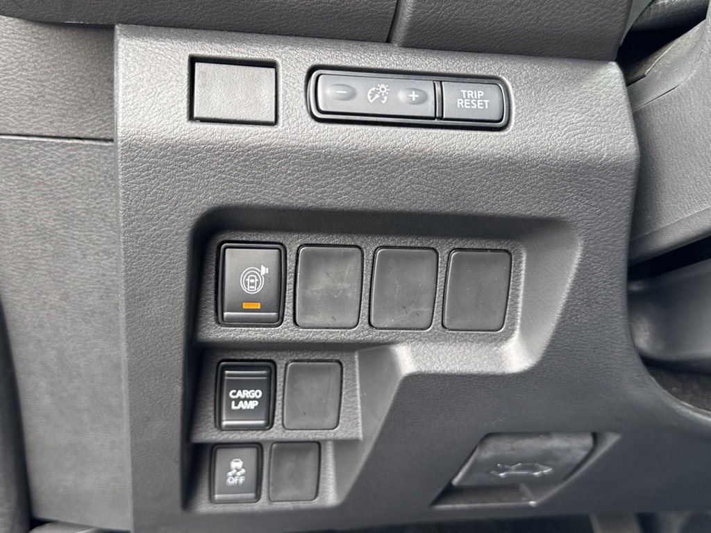Used 2025 Nissan Frontier SV RWD image 18
