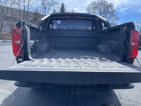 Used 2021 Chevrolet Colorado Z71 w/ Z71 Midnight Edition image 22