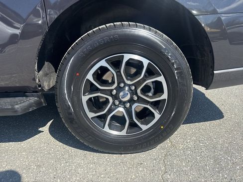 Used 2024 Ford Expedition Max XLT image 35