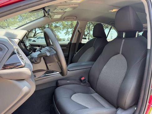 Used 2021 Toyota Camry LE FWD image 7