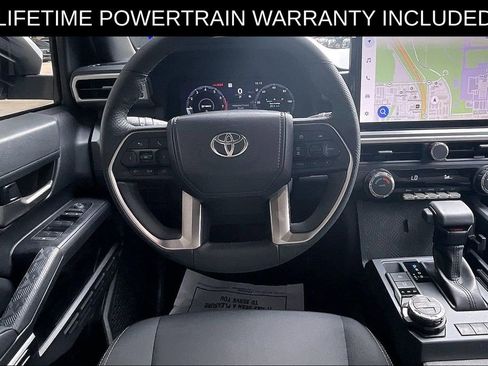 Used 2025 Toyota Tacoma TRD Off-Road AWD/4WD image 7