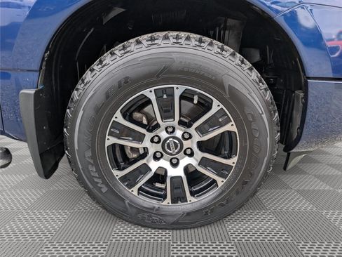 Used 2020 Nissan Titan SV w/ SV Convenience Package AWD/4WD image 9