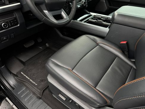 Used 2025 Ford F350 Lariat w/ Lariat Ultimate Package image 11