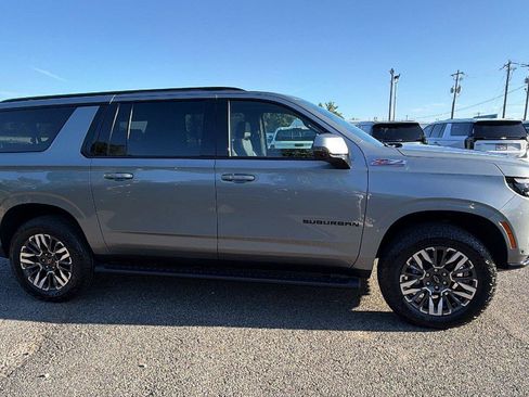 New 2026 Chevrolet Suburban Z71 w/ Comfort Package AWD/4WD image 8