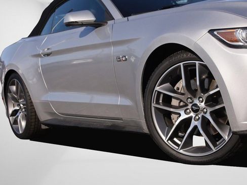 Used 2015 Ford Mustang GT Premium image 3