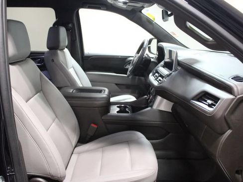 Used 2023 Chevrolet Suburban LT w/ Luxury Package AWD/4WD image 26
