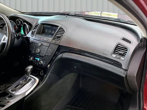 Used 2013 Buick Regal Premium FWD image 25