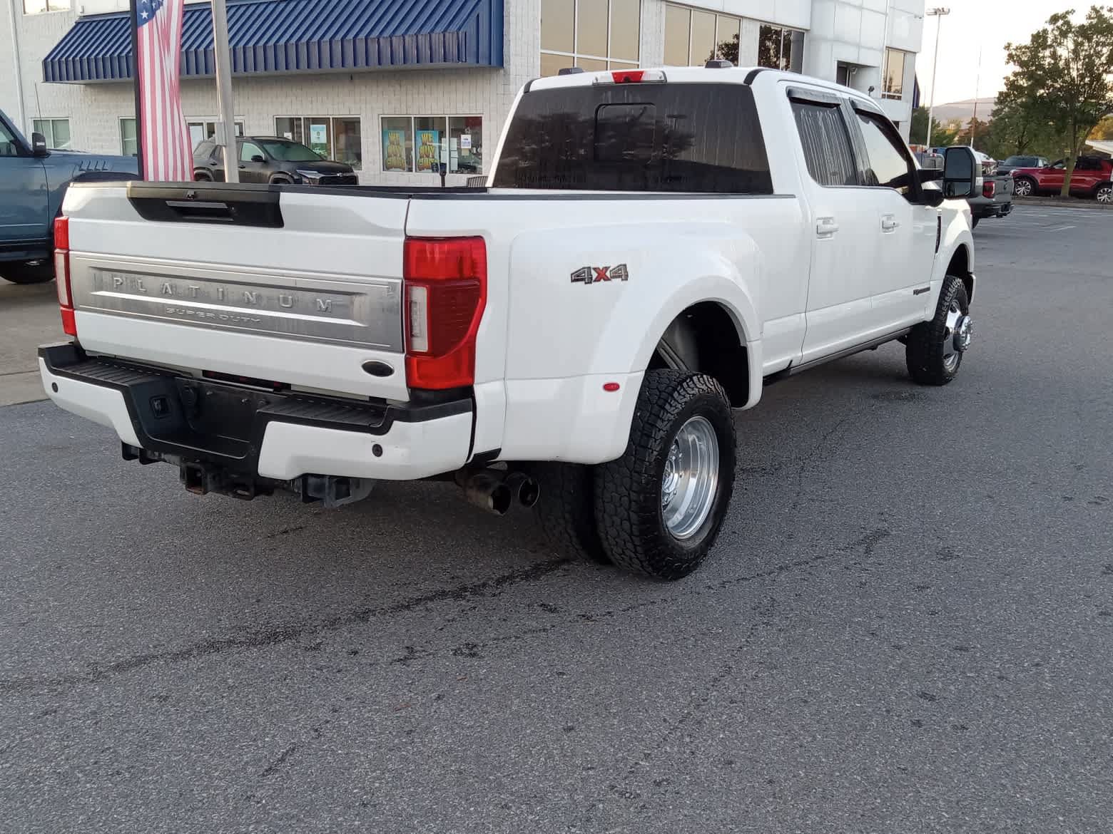 Used 2020 Ford F350 Platinum AWD/4WD image 8