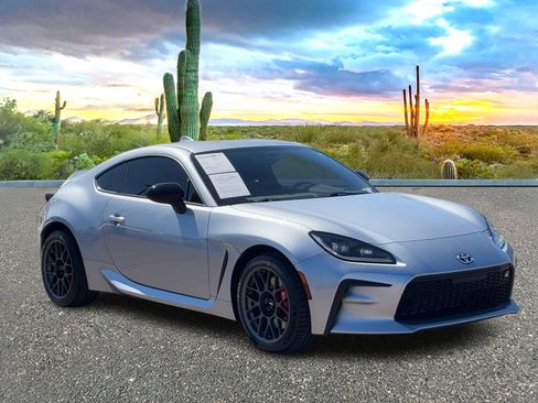 Used 2025 Toyota GR86 Premium w/ Performance Package image 7