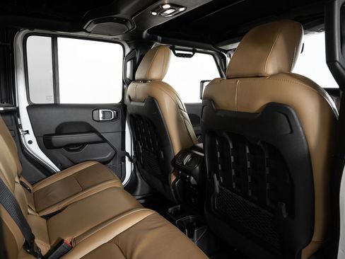 Used 2020 Jeep Gladiator Rubicon image 18