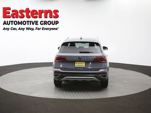 Used 2022 Volkswagen Taos SE AWD/4WD image 35