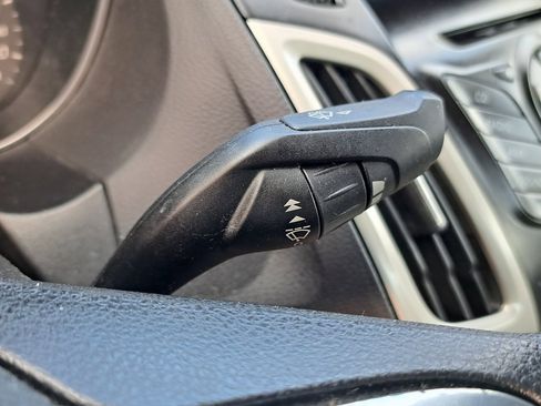 Used 2012 Ford Focus SE image 11