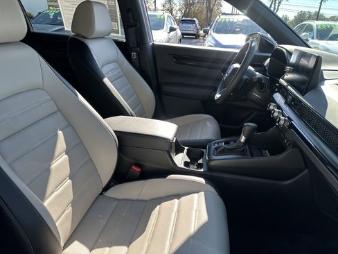 Used 2024 Honda CR-V Sport Touring image 12