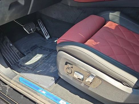 Used 2027 BMW X6 xDrive40i w/ Climate Comfort Package AWD/4WD image 4