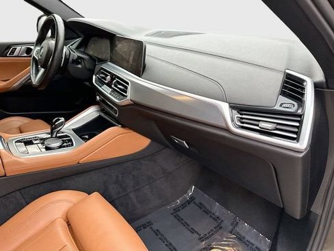 Used 2022 BMW X6 xDrive40i w/ M Sport Package AWD/4WD image 34